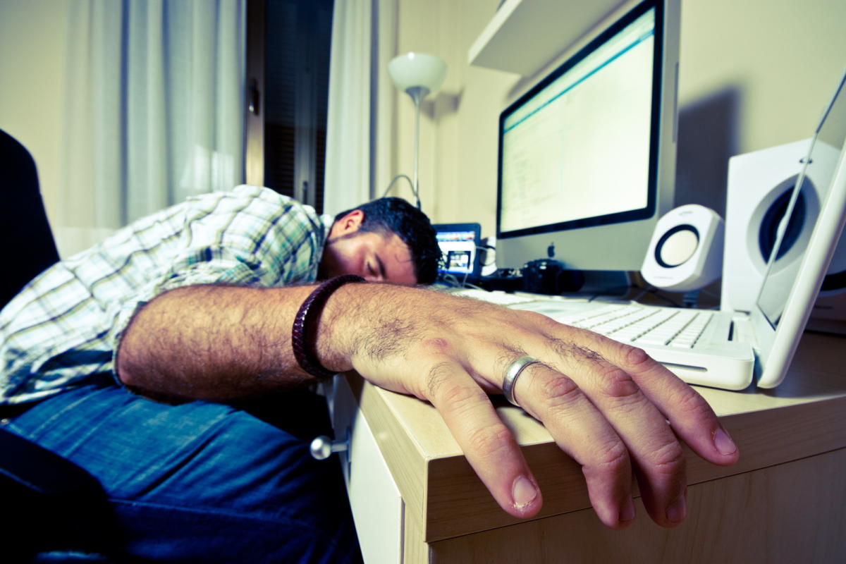 Beitragsbild: Warum Du auf der Arbeit mehr schlafen solltest